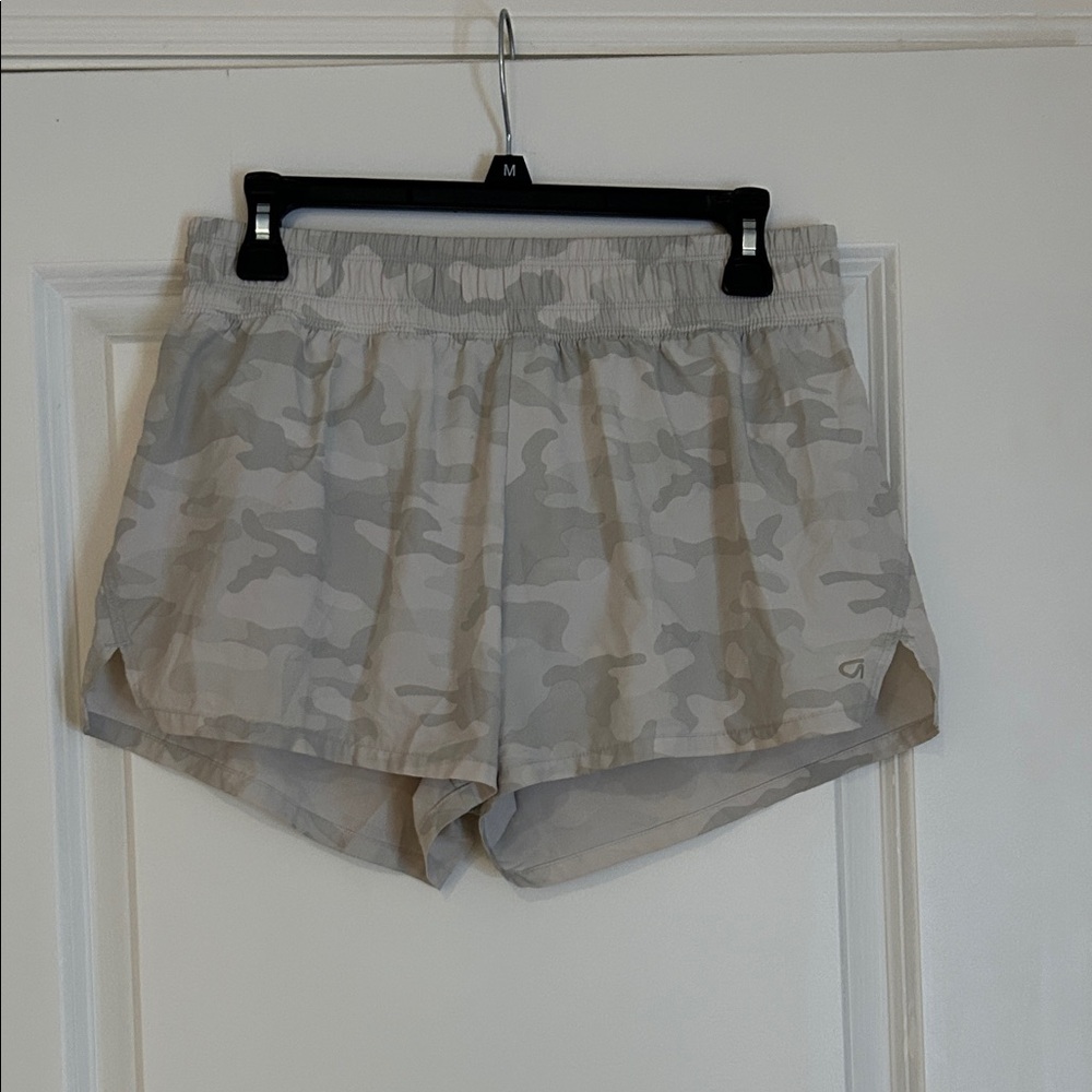GAP Women's Gray Camouflage Athletic Shorts
